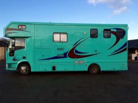 For sale: Very Smart 7.5ton Horsebox