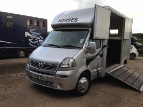 For sale: Tidy 3.5 tonne LWB Horsebox for Sale 